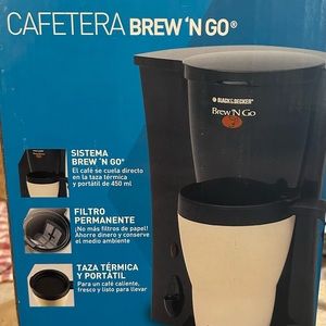 Black & Decker Brew ‘N GO Coffeemaker White Travel Mug DCM18